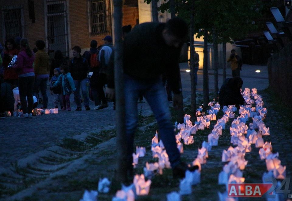 Peisaj de vis la Festivalul Luminii în Timișoara. Mii de lampioane au luminat Cetatea Alba Iulia Carolina