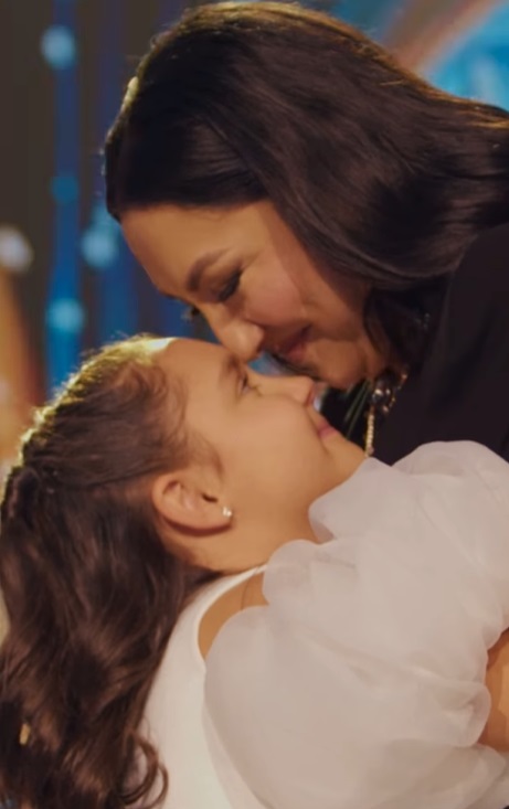 Cel mai emoționant moment de la concertul susținut de Andra în Cluj. Ce melodie a cântat alături de Eva, fiica ei: „Să o primiți cu dragoste”
