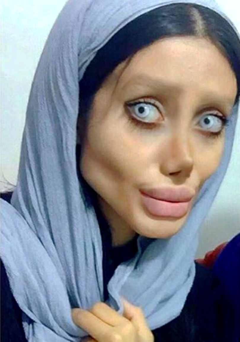 FOTO | Cum arată cu adevărat tânăra care a spus că a făcut 50 de operaţii pentru a avea chipul lui Angelina Jolie