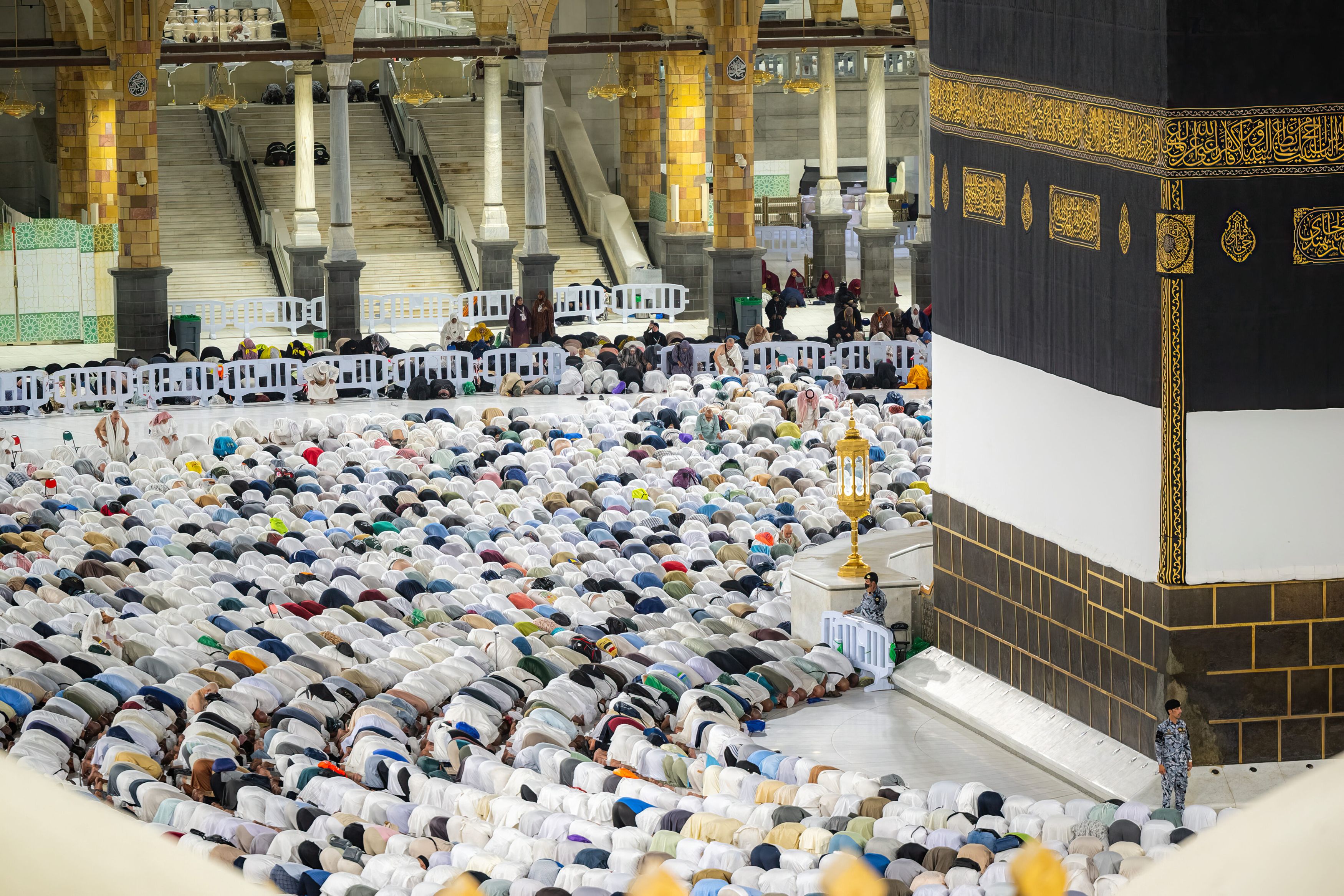 Peste 900 de oameni au murit la pelerinajul de la Mecca, din cauza temperaturilor de peste 50 de grade Celsius