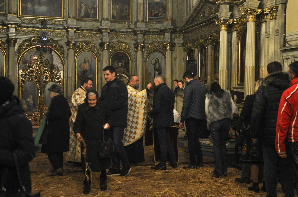 REPORTAJ: Sretan Božić! Badnjakul a arătat un an roditor pentru sârbii care celebrează Crăciunul pe rit vechi| FOTO&VIDEO