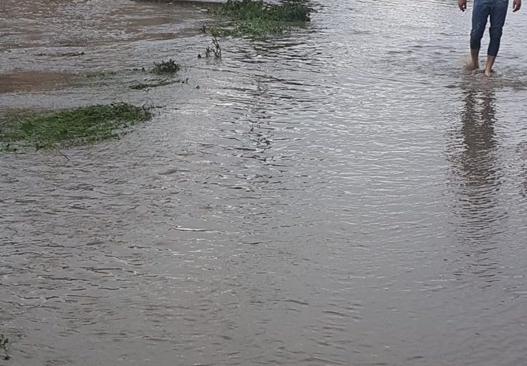 Inundații în Maramureș după ploile torențiale. Șuvoaile au făcut prăpăd și alte județe din țară / FOTO&VIDEO