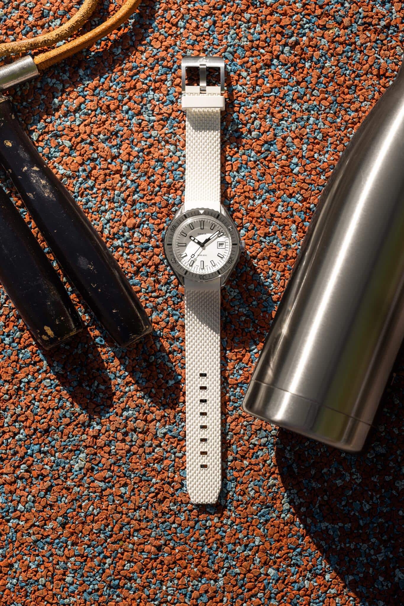 DOXA Sup 200