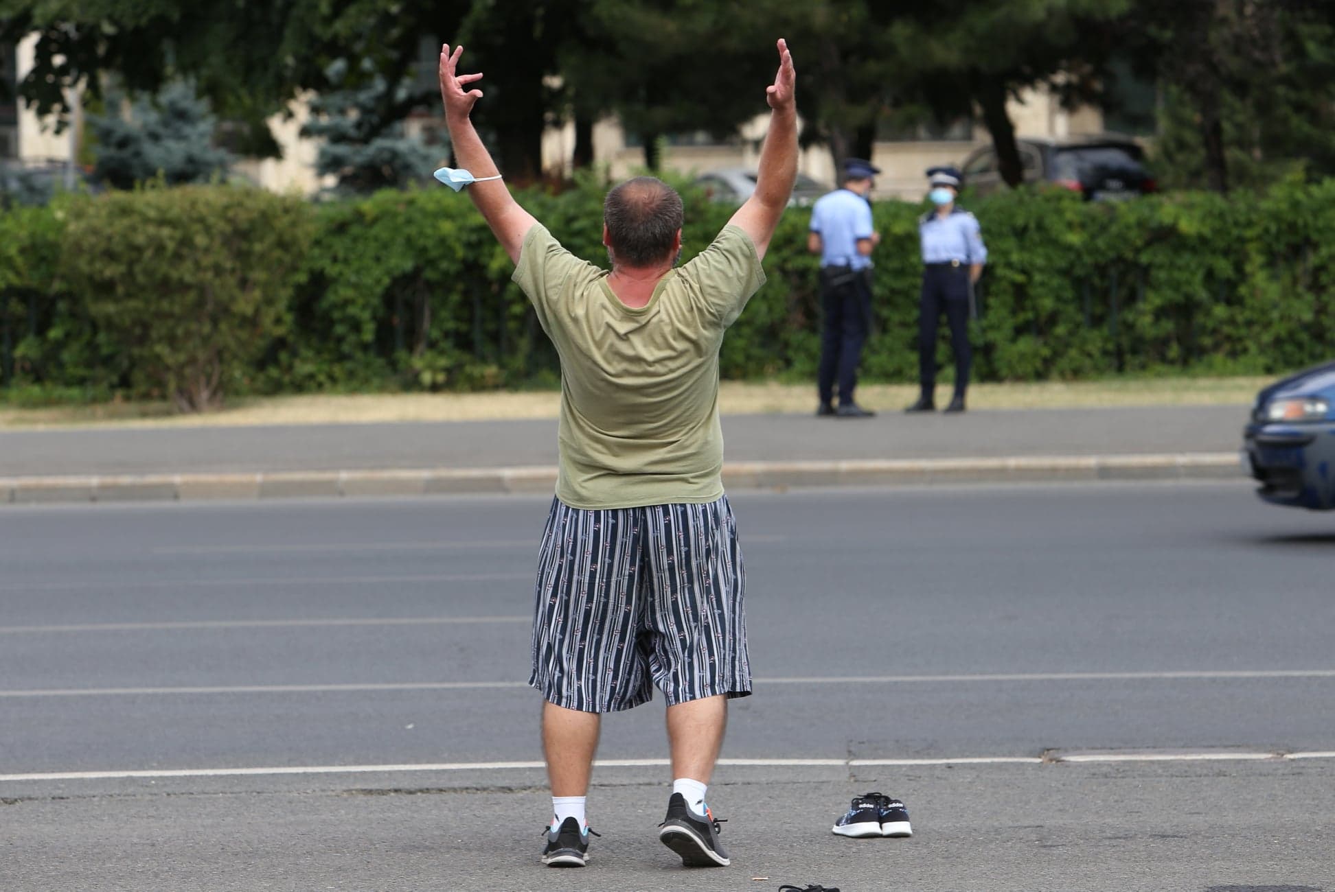 Protest inedit în Piața Victoriei, la doi ani de la violențele înregistrate la “mitingul diasporei” din 10 august. ”Diaspora dă papucii”