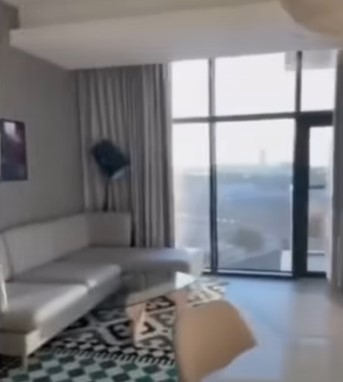 Imagini din apartamentul în care Fulgy locuiește în Dubai. Fiul Vioricăi de la Clejani are succes în Emirate