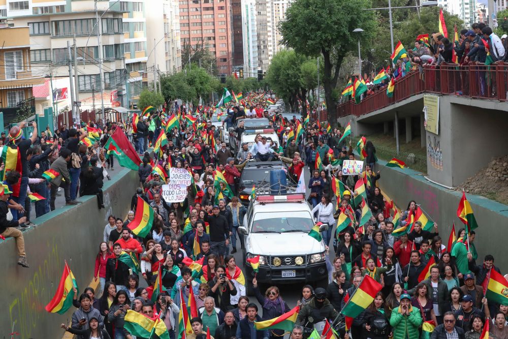 VIDEO | Evo Morales și-a dat demisia din funcția de președinte al Boliviei după proteste violente. „Renunţ”