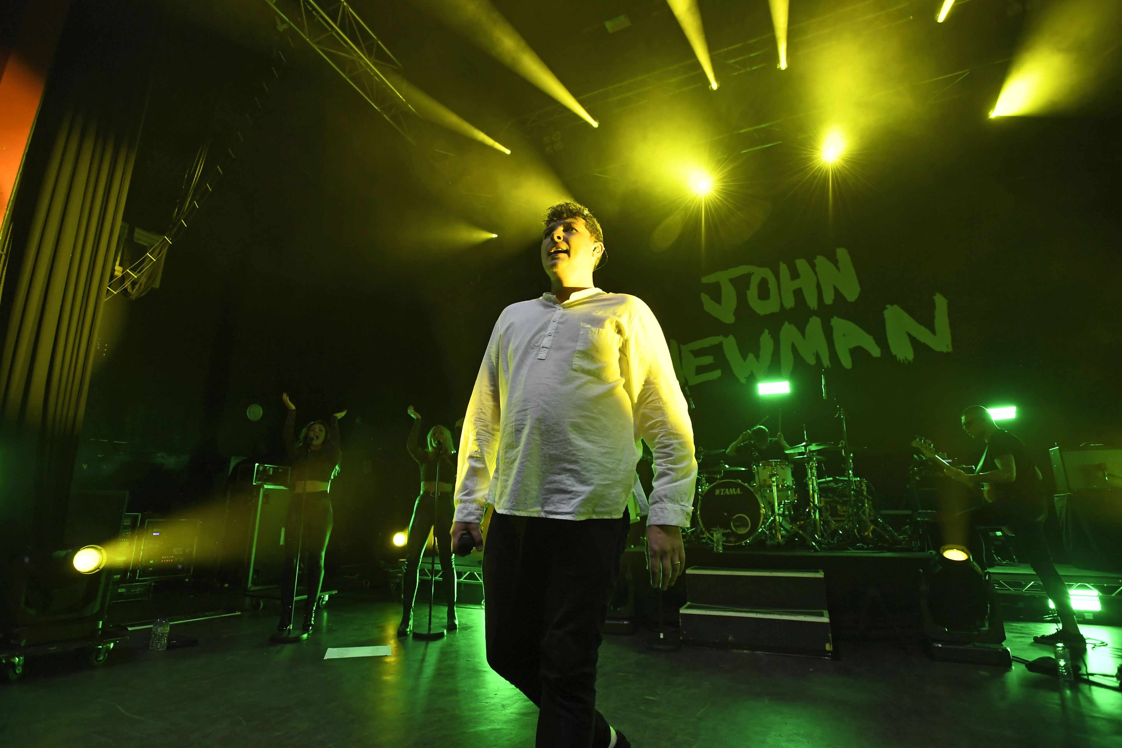Mesajul transmis de John Newman românilor: „Sunt încântat”. Ce spune înainte să ajungă în țara noastră