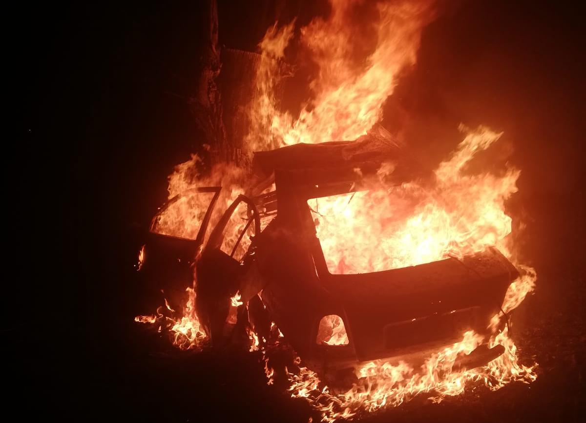 Șoferiță de 30 de ani arsă de vie în mașina care s-a aprins ca o torță, la Andrășești, în Ialomița