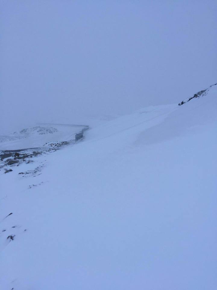 La sfârșit de primăvară, pe Transalpina se deszăpezește!