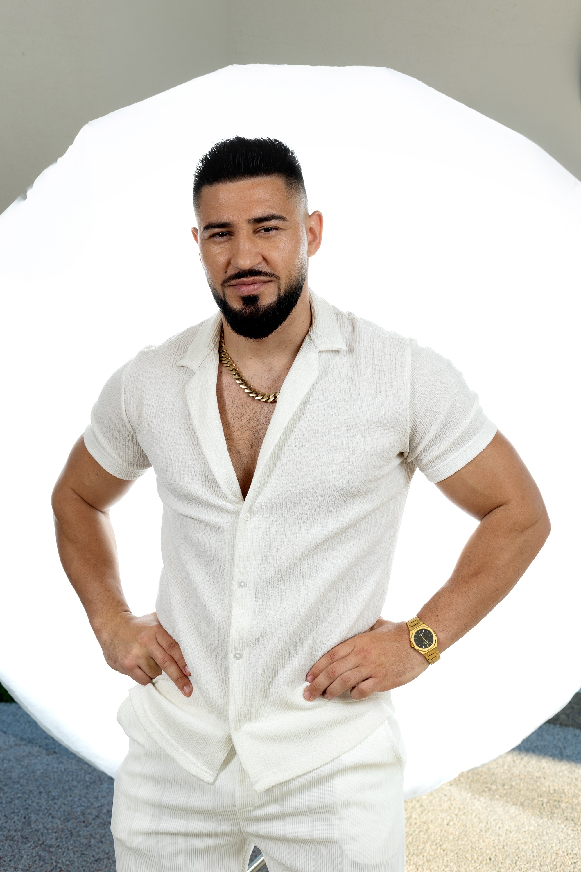 Cine sunt cei 4 noi concurenți de la „Burlacii: Foc în Paradis”. Surprize mari în reality show-ul de la PRO TV și VOYO