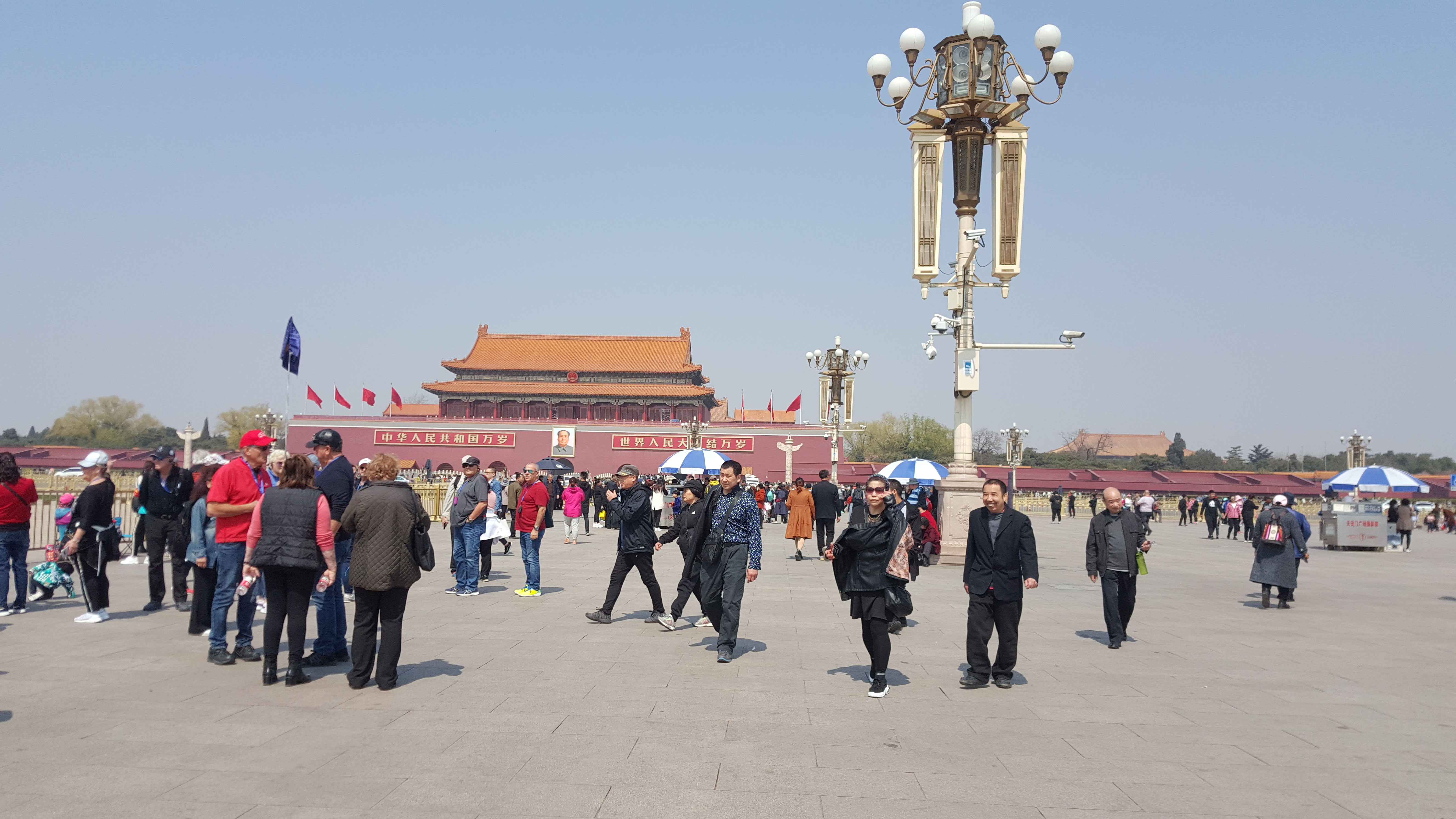 CORESPONDENȚĂ DIN BEIJING, CAPITOLUL 6 | Scriitoarea Doina Ruști, în Orașul Interzis
