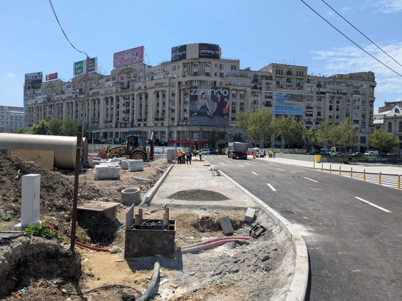 Circulația se redeschide pe o porțiune din Piața Unirii și se pregătește conectarea tramvaielor 32 și 21, anunță Daniel Băluță și Ciprian Ciucu pe șantierul Planșeul Unirii