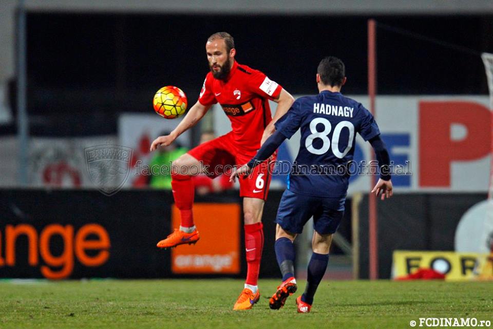 Liga I, etapa a 24-a: Dinamo - FC Botoșani 1-0. Sfântul Valentin Costache! Titularizat în premieră de Mircea Rednic, puștiul de 17 ani a decis meciul și i-a dus ”câinii” pe locul doi / FOTO&VIDEO