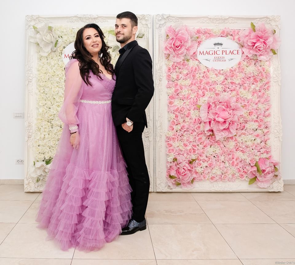 Cum s-a îmbrăcat Oana Roman la petrecerea ei de 43 de ani. Cea mai spectaculoasă ținută | FOTO