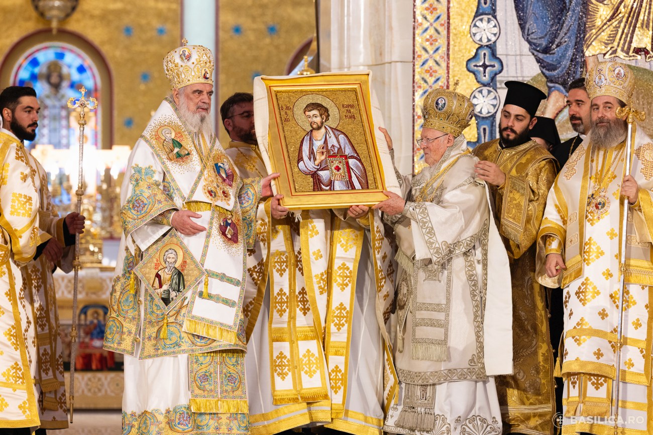 Cum arată Catedrala Mântuirii Neamului în interior. Imagini transmise de Biserica Ortodoxă, pentru că presa a fost interzisă