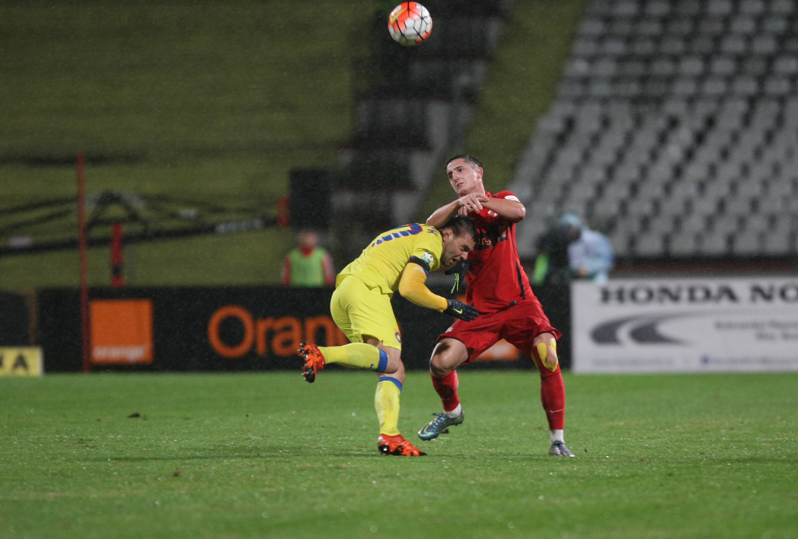 Dinamo - Steaua 3-1. "Câinii" au făcut legea pe teren și au câștigat după patru ani în faţa marii rivale / FOTO