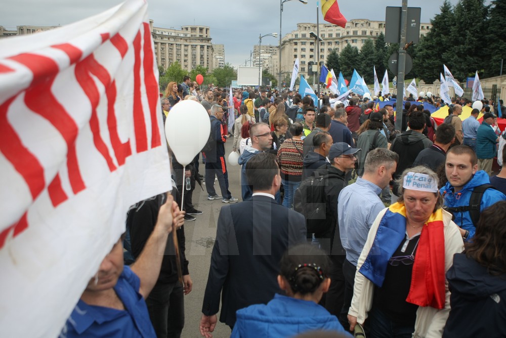 FOTO | Ludovic Orban, după moțiunea de cenzură: ”Sfârșitul lui Dragnea este aproape!”