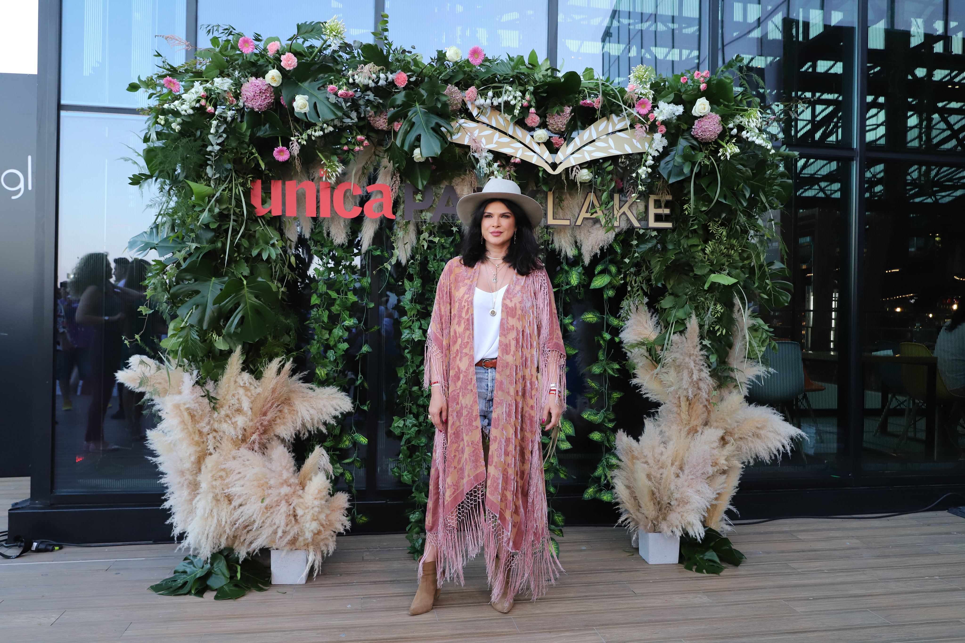 FOTO/ Unica Urban Party pe terasă. Vedete, bloggeri și  influenceri au participat la petrecere