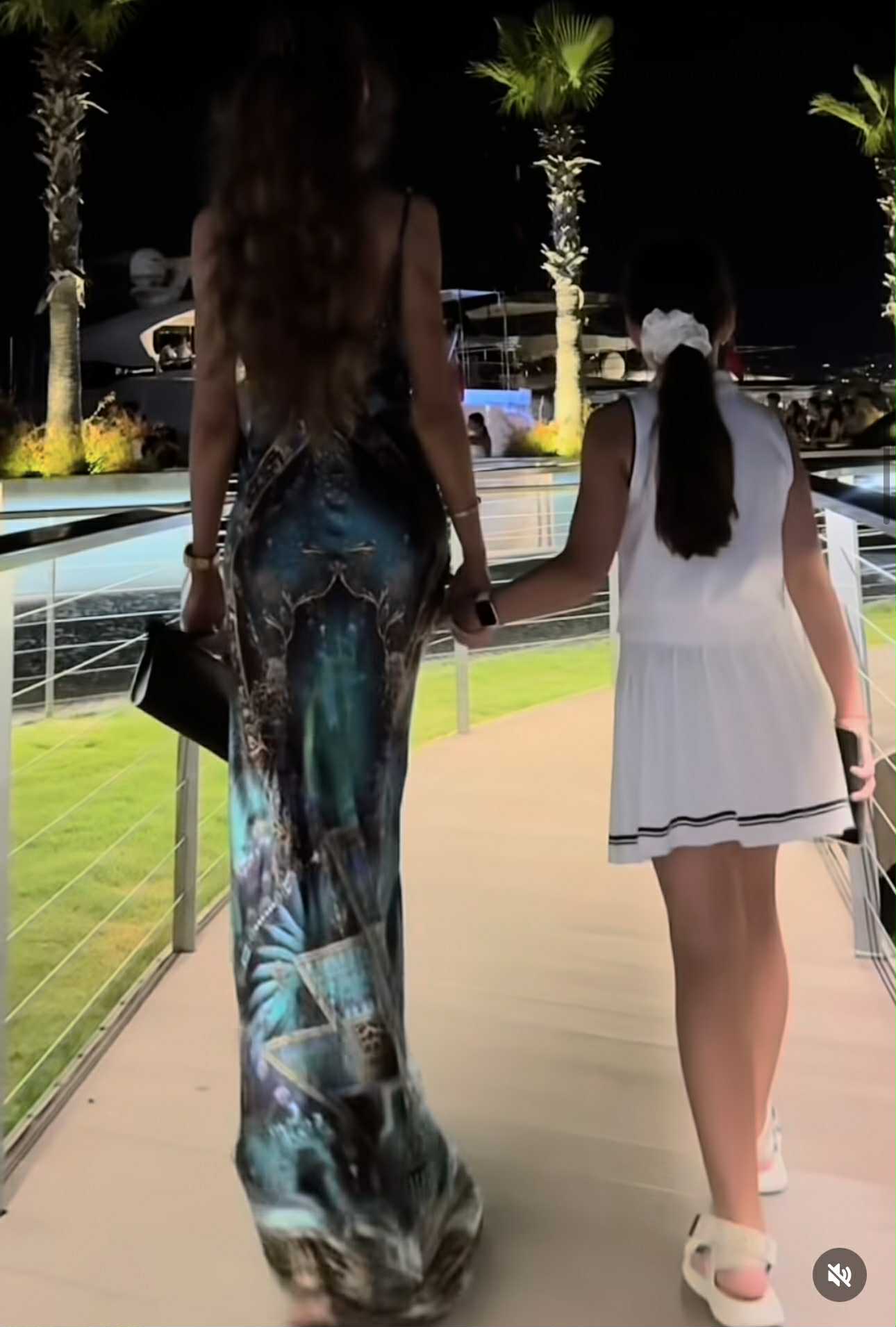 Imagini din vacanța Biancăi Drăgușanu cu fiica Sofia în Bodrum. Ce au observat fanii: „O ajunge din urmă fata la înălțime”