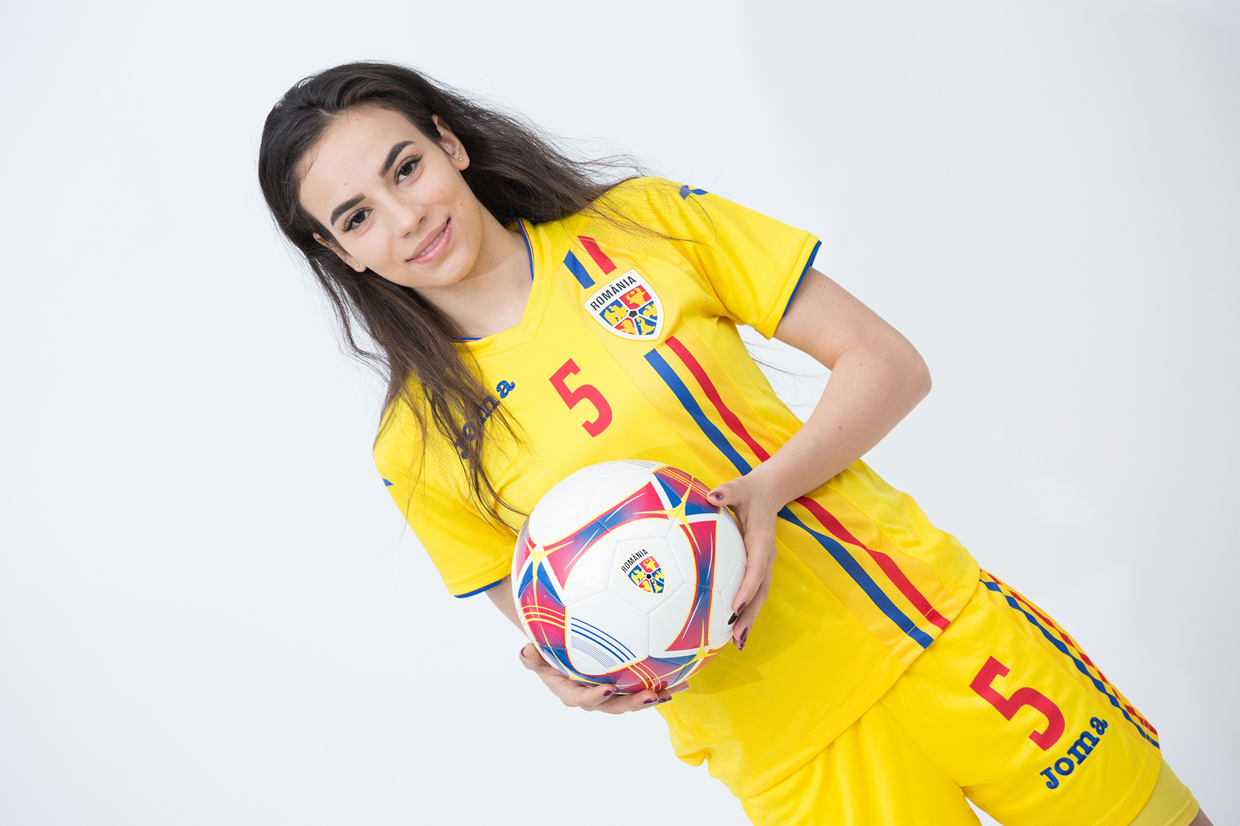 Ce fotbaliste sexy avem în națională. Echipament croit special pentru ele | GALERIE FOTO&VIDEO