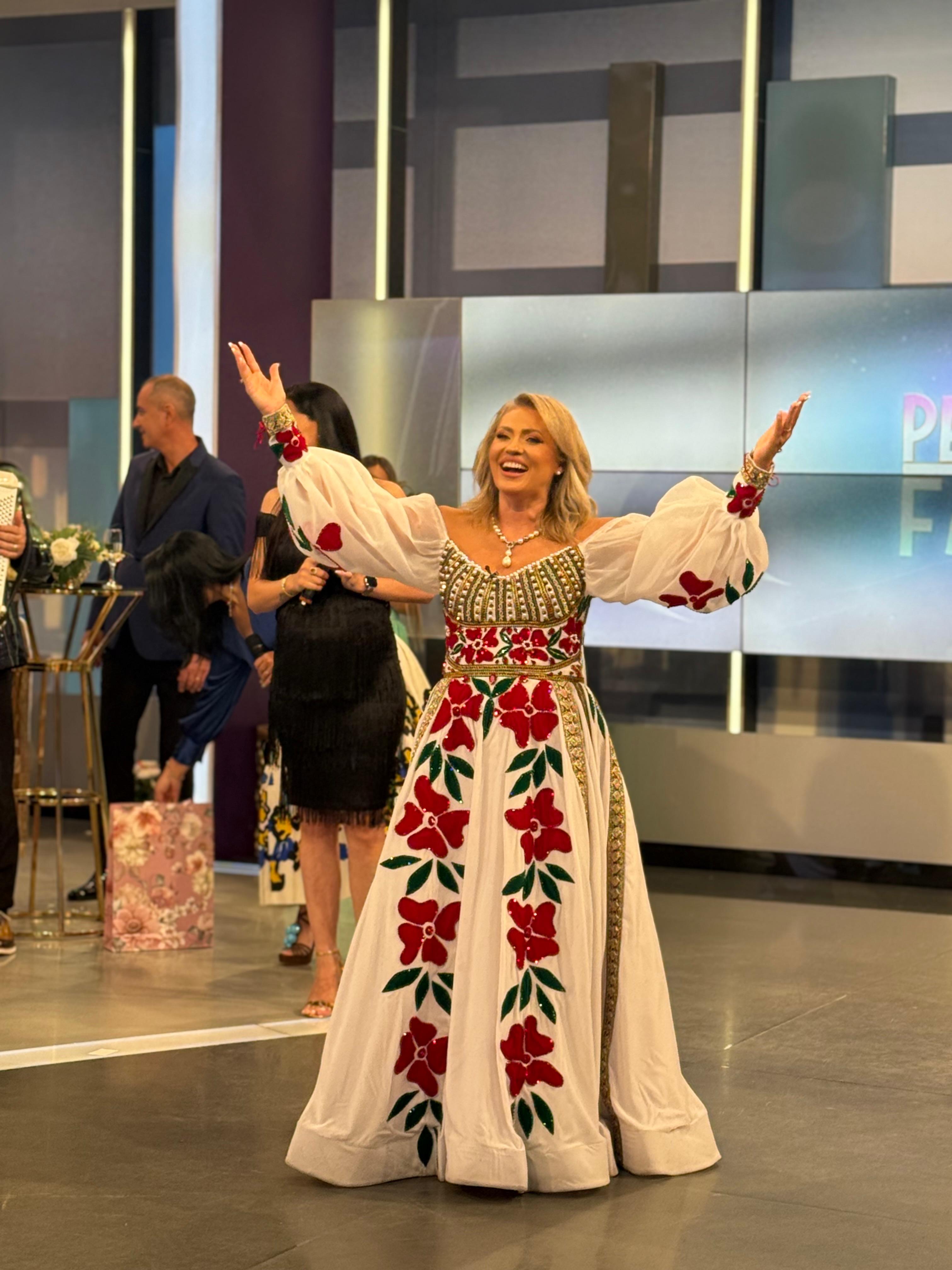 Imagini cu Mirela Vaida în colanți. Prezentatoarea TV vrea să slăbească: „N-am corp de balerină”