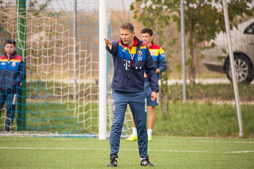 Armenia - România (sâmbătă, ora 19:00, TVR 1). Tricolorii s-au antrenat pe sintetic în vederea meciului de marți cu Kazahstan