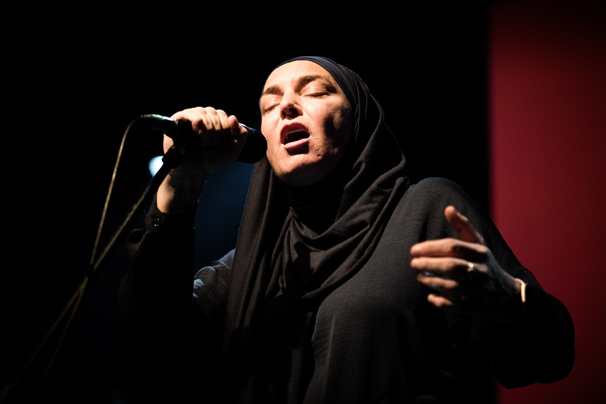 Top 10 melodii Sinéad O’Connor. Cântăreața a lansat 10 albume de-a lungul carierei