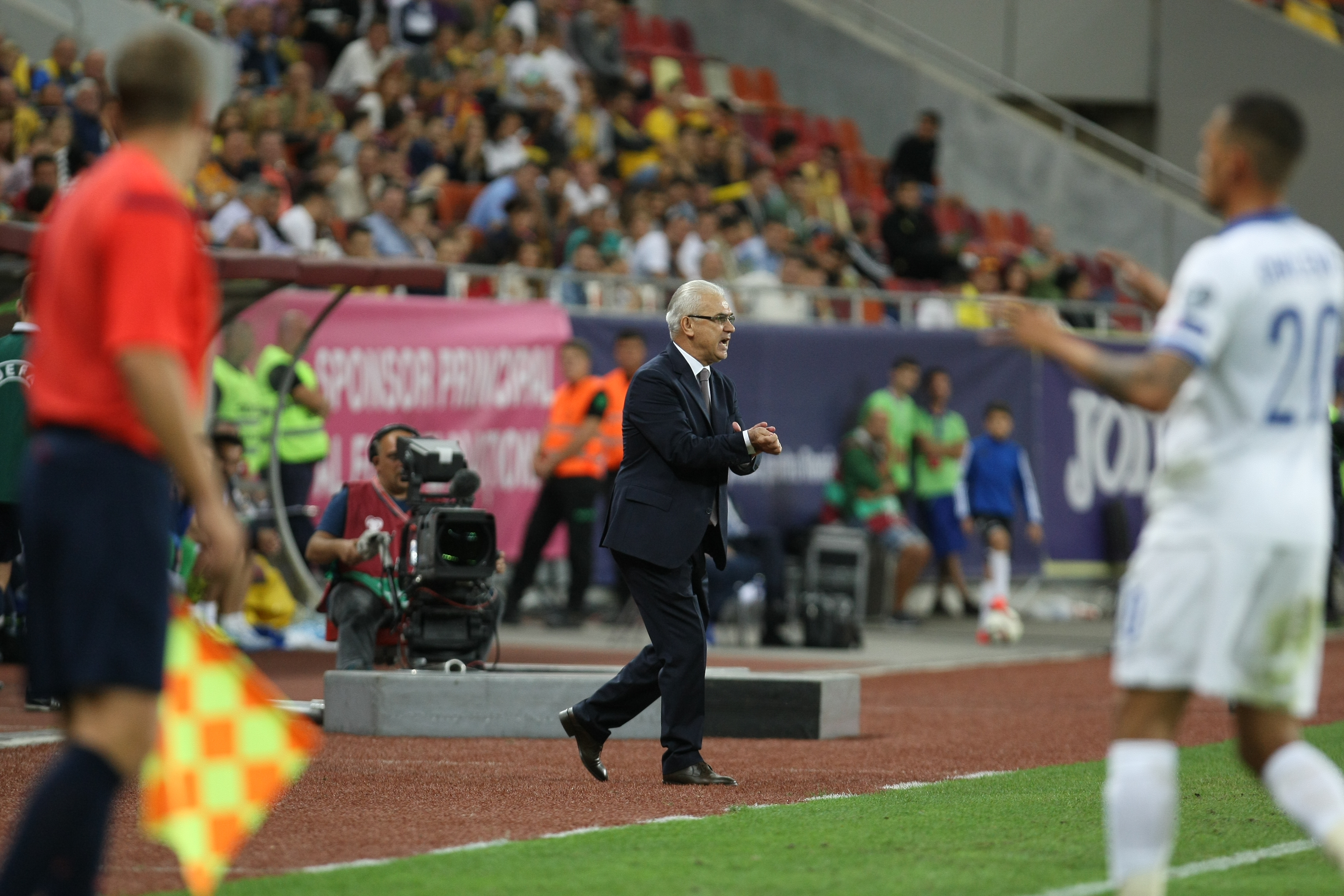 Apărare beton, atac de carton! Naționala României gâfâie în drum spre Euro 2016. Avem cea mai bună defensivă din istorie, dar suntem în pragul cele mai mari crize ofensive din ultimii 67 de ani