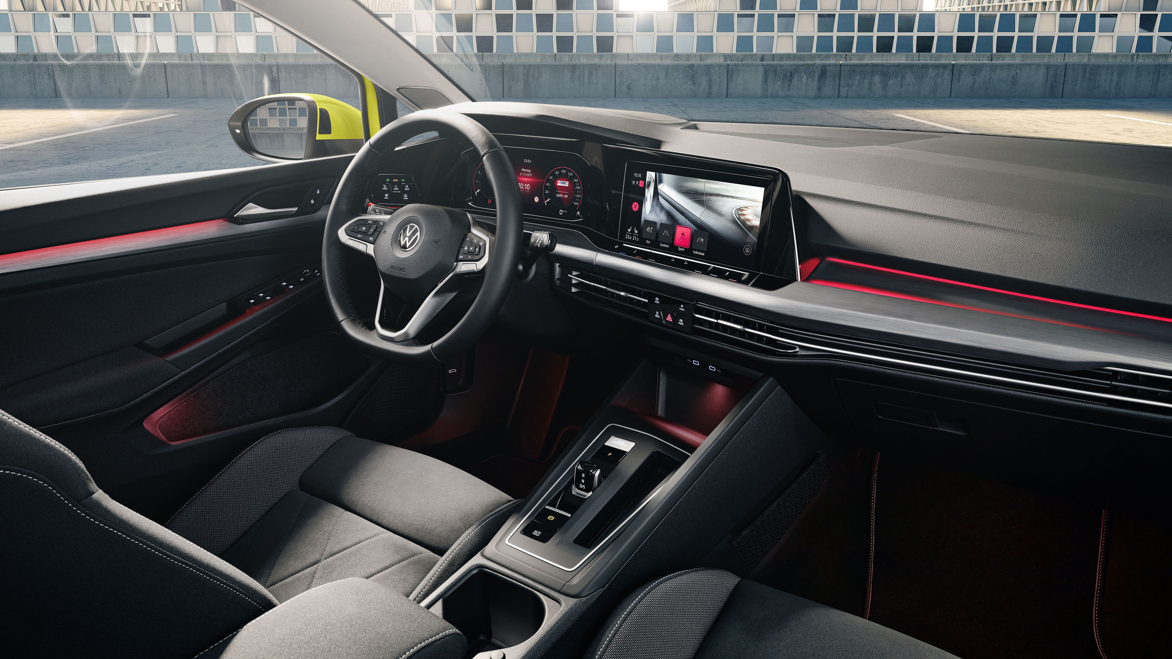 VIDEO |Volkswagen Golf 8 a fost lansat oficial. Cinci motoare hibride, disponibile pe noua mașină