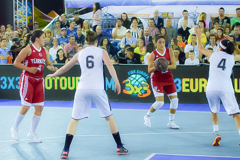 GALERIE FOTO & VIDEO / România joacă astăzi în semifinalele CE de baschet 3x3