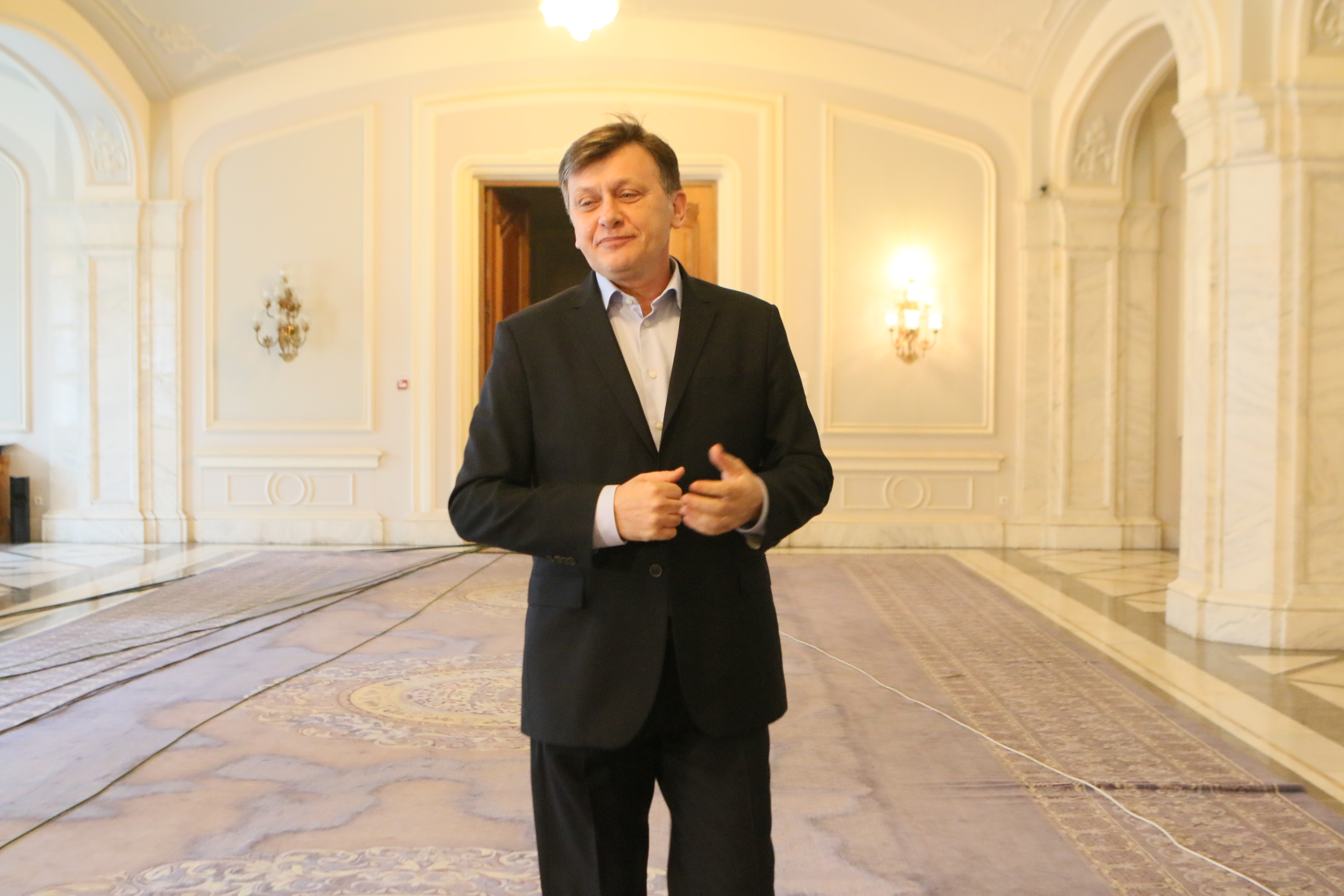 Atunci și Acum: Crin Antonescu, profesorul de istorie care a adus pe scena politică proiectul eșuat USL