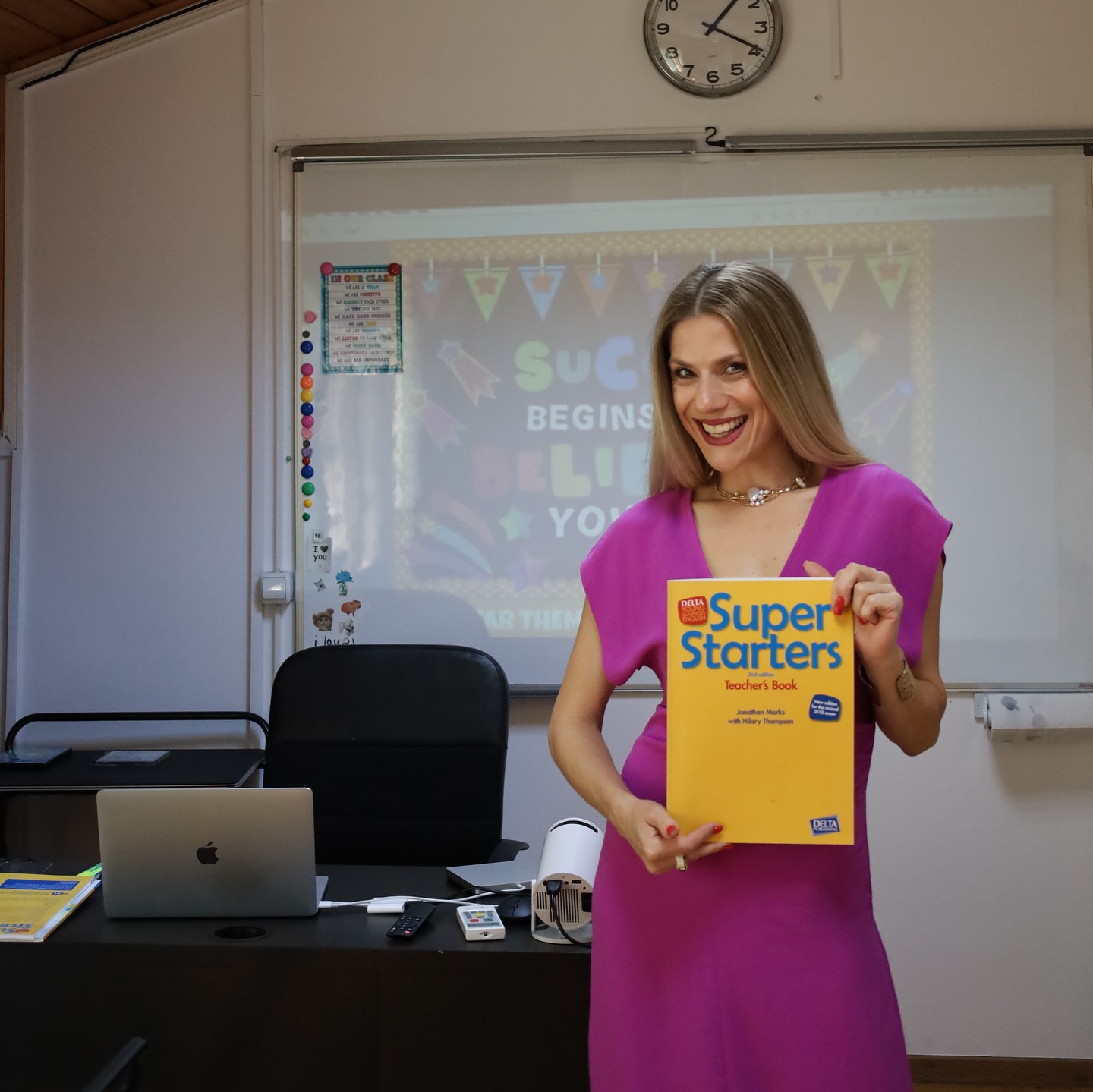Cum a apărut Tily Niculae în prima zi de școală ca profesoară. Cei doi copii îi sunt elevi: „E un nou început pentru noi”