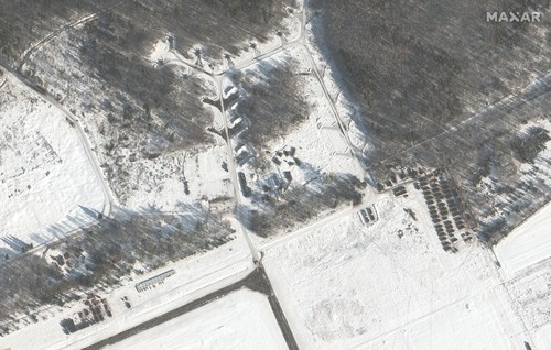 Noi imagini din satelit: Rusia și-a sporit capacitatea militară ofensivă în Belarus, la granița cu Ucraina