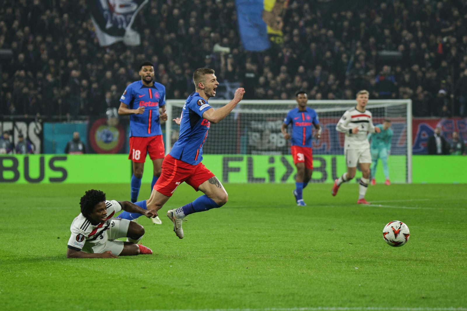 FCSB, eșec sub privirile lui Marcel Ciolacu, fan declarat al roș-albaștrilor, în Europa League. Pe cine poate înfrunta clubul lui Gigi Becali pentru accederea în optimi