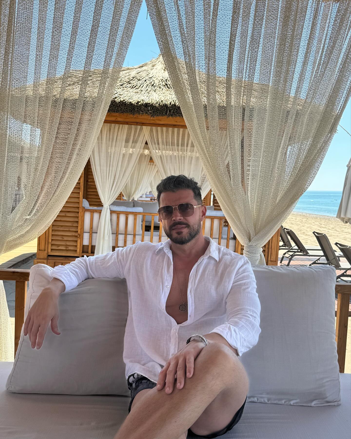 Cum s-au cunoscut, de fapt, Victor Slav și Selina. Au vorbit despre asta fără rețineri. „Eram singur și stingher”