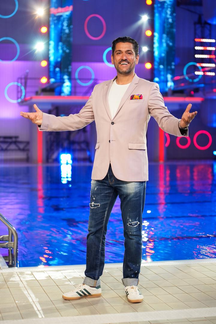 Reacția lui Cezar Ouatu, atunci când a văzut că iubita a venit să îl susțină la Splash! Vedete la apă. „Nu știu ce cauți aici! Ea trebuia să stea acasă”
