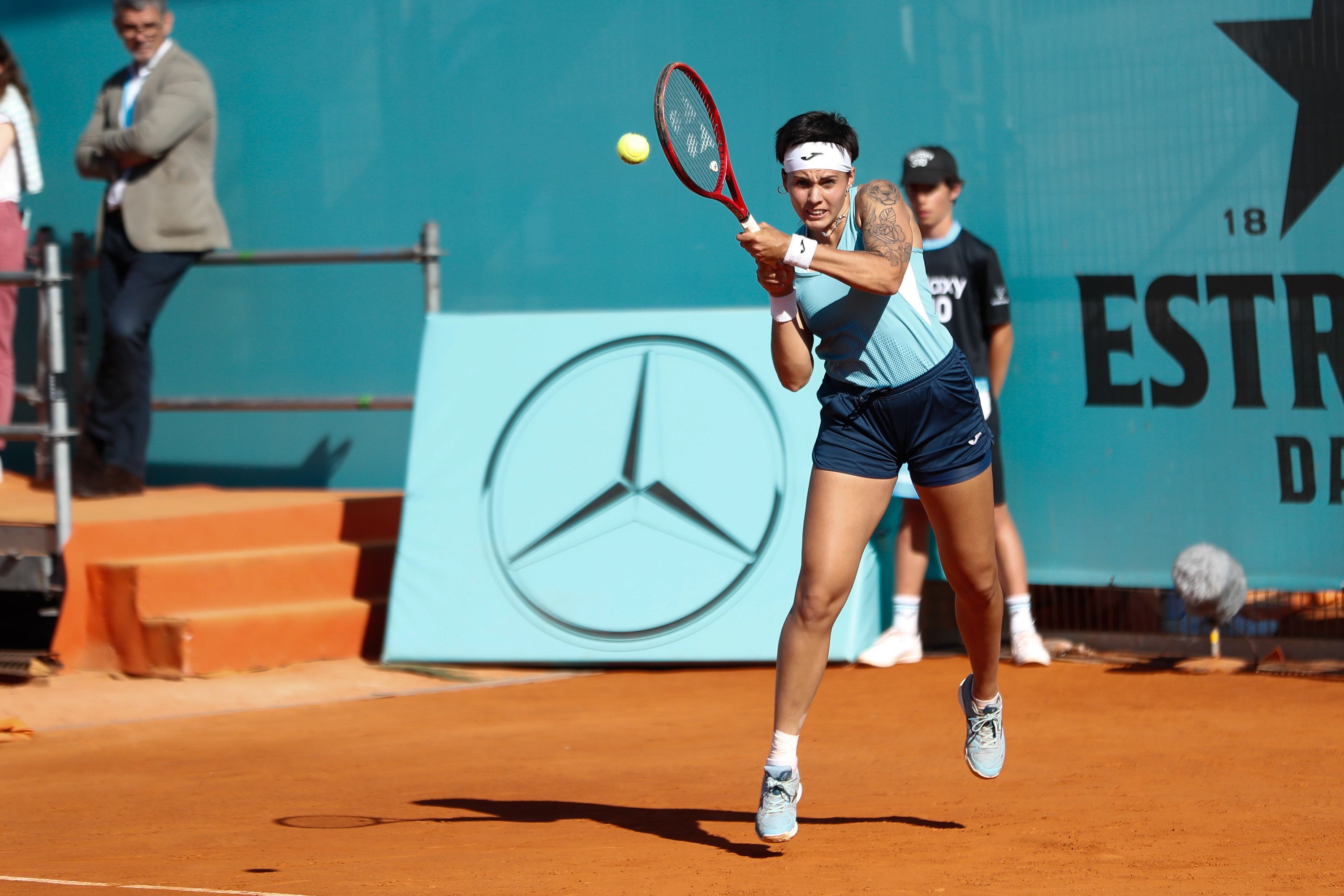 Ea a eliminat-o pe Sorana Cîrstea în turul 2 la Roland Garros. Aliona Bolșova Zadoinov este spaniolă de origine moldoveană | GALERIE FOTO
