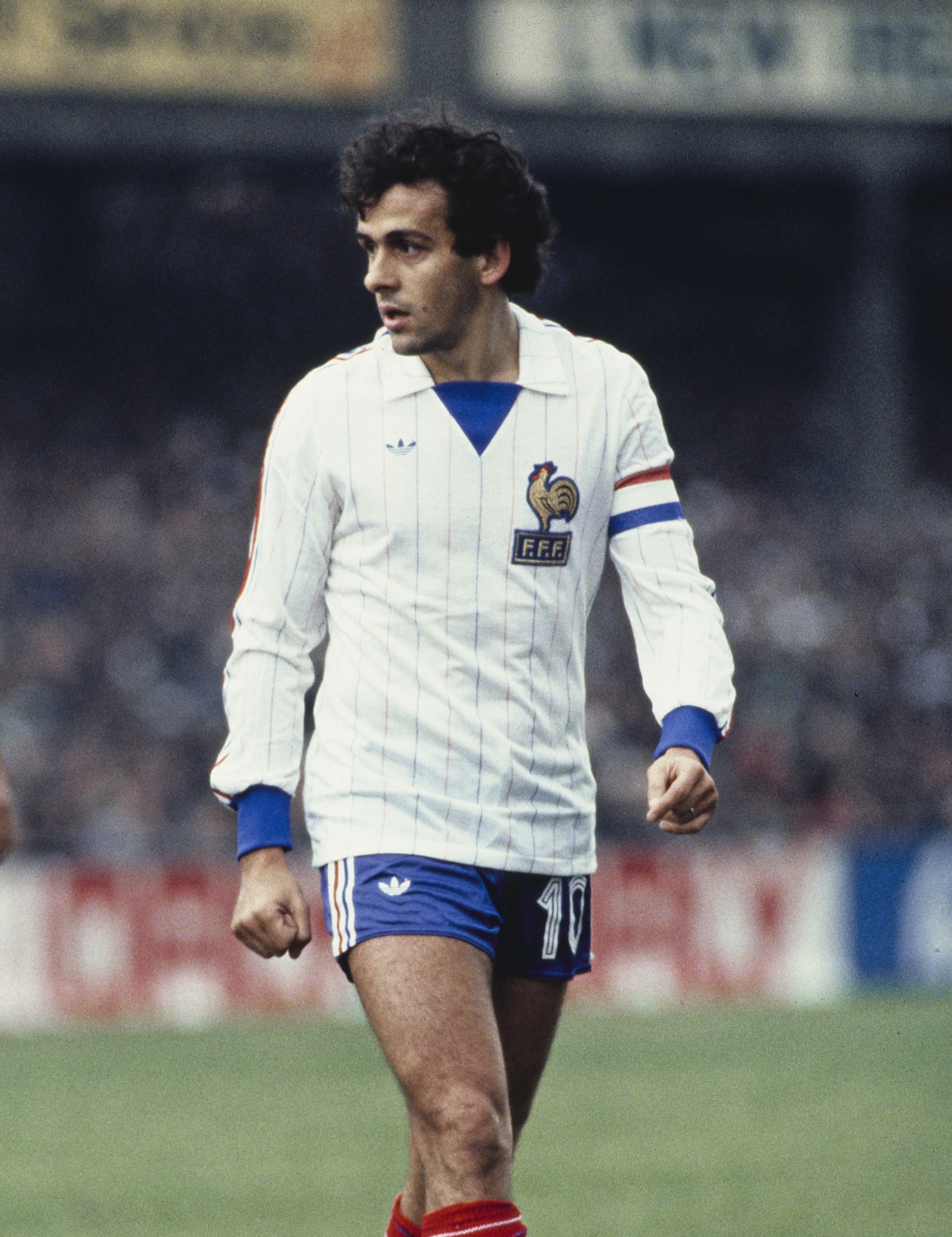 Libertatea a vorbit cu legendarul Michel Platini, care s-a retras la Cassis, pe malul Mediteranei. Cât costă să mănânci la restaurantul marelui „Platoche”