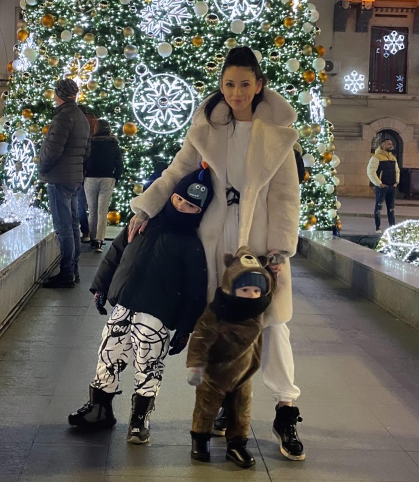 Anunțul făcut de Roxana Vancea după 3 ani de căsnicie cu Dragoș Paiu. Ce se întâmplă în familia lor. „Au fost multe chestii. I-aș fi dat cu ceva în cap”