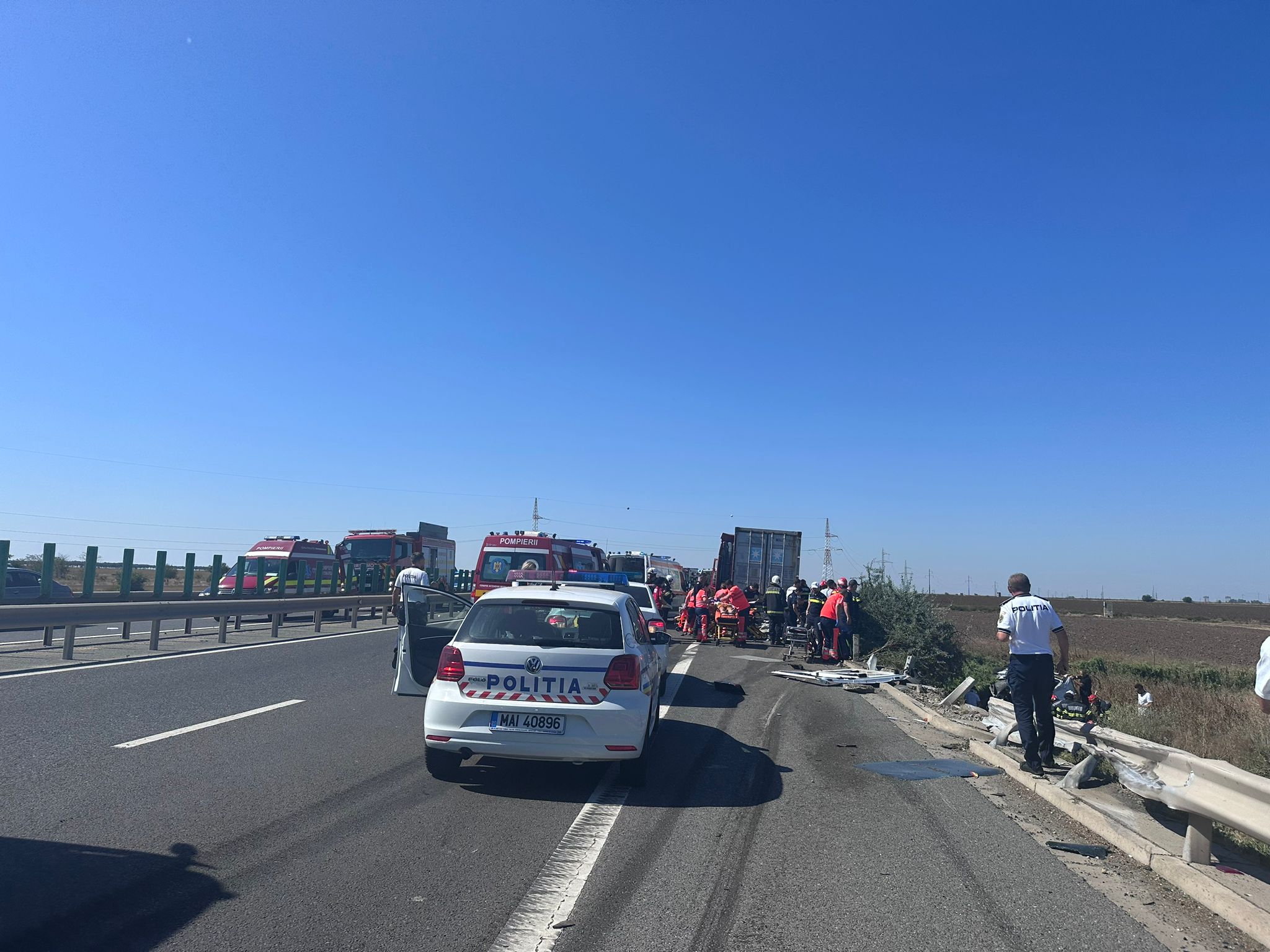 Accident grav pe A4 Ovidiu-Agigea. Mai multe persoane au fost rănite, una este în stare gravă. A fost activat Planul Roșu