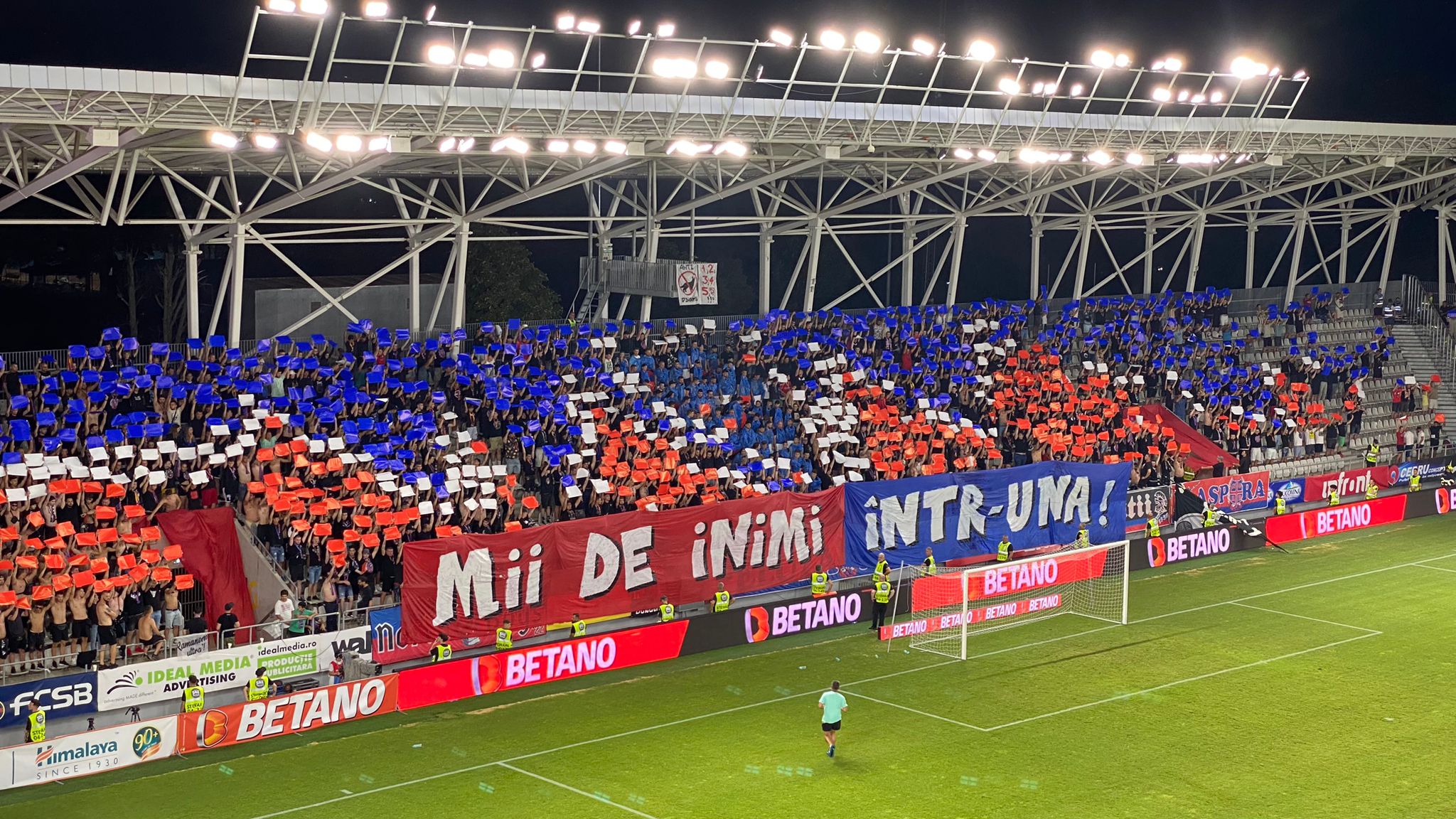 FCSB a învins Dinamo, în Derby de România. Au înscris vedetele Coman și Olaru, portughezul Gregorio a redus din handicap