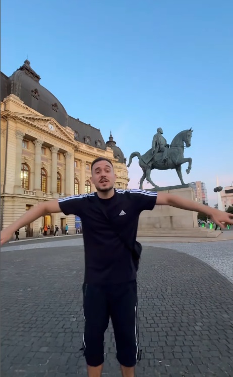 Cine e Miloš Nedeljkov, cunoscut drept Balkandad, care promovează România pe TikTok. A mâncat mici în Piața Obor și papanași în Centrul Vechi