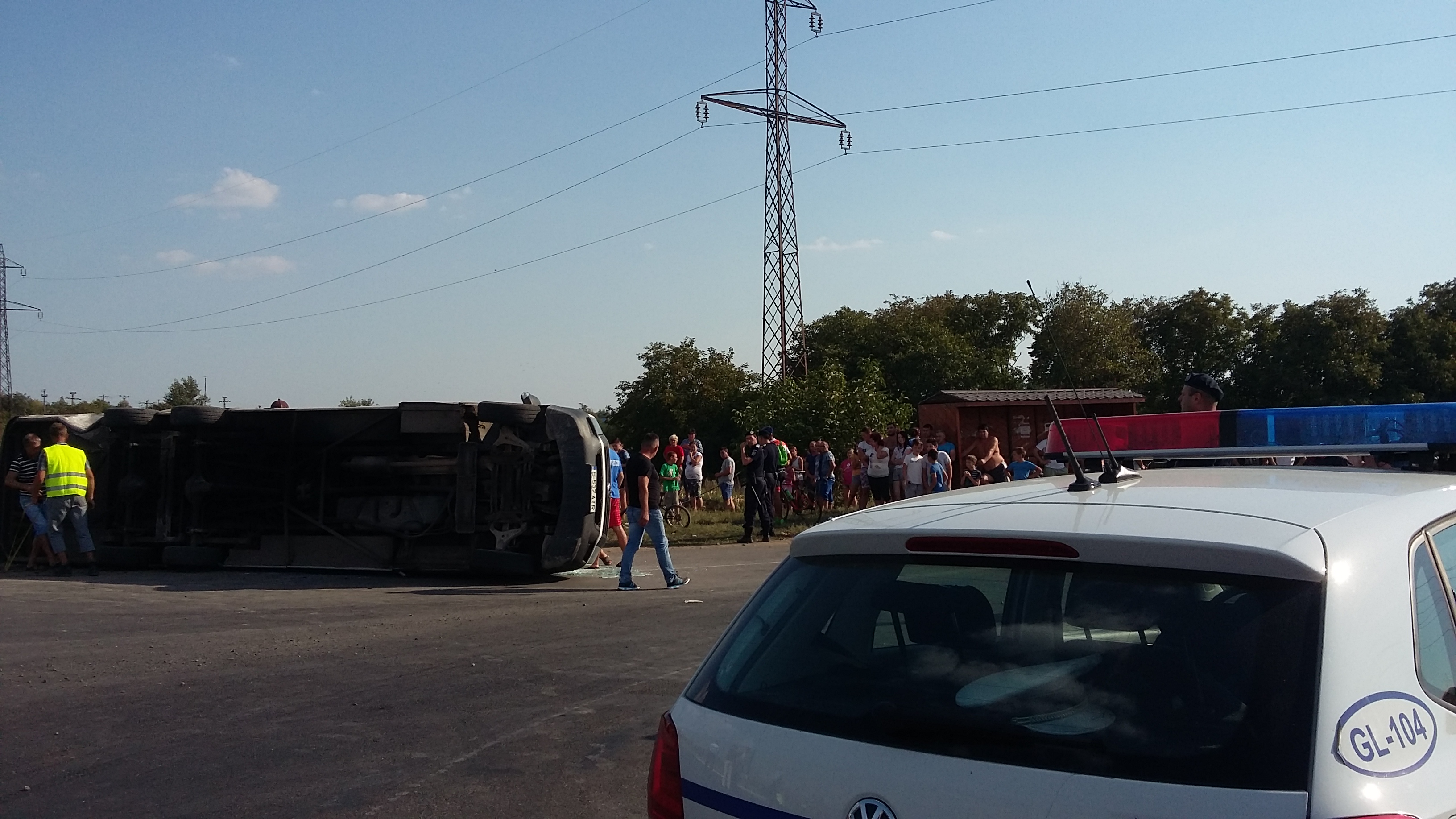 Plan roșu activat la Galați în urma unui grav accident rutier. 18 persoane au fost rănite / FOTO