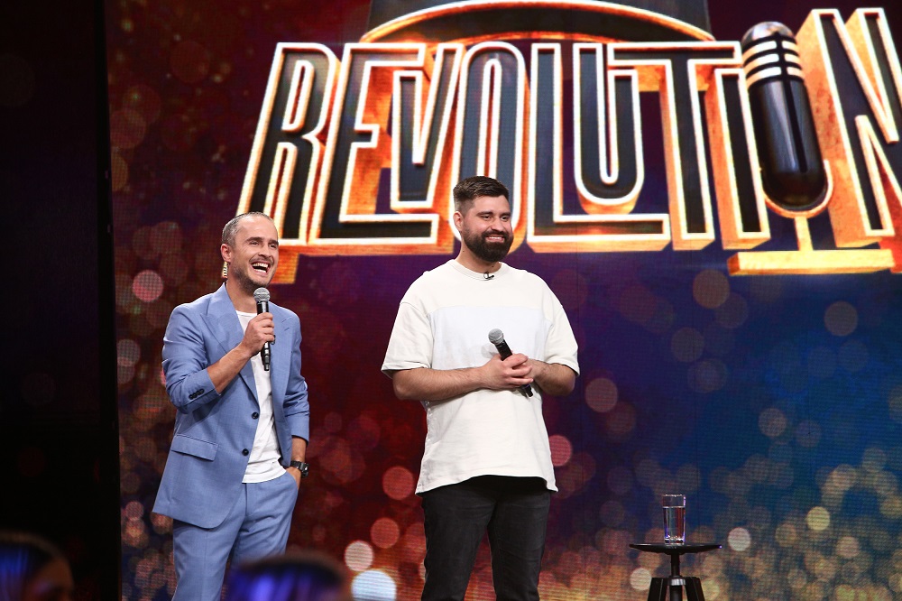 Cine sunt concurenții din prima ediție „Stand-Up Revolution”. Otilia Bilionera face show în fața juraților