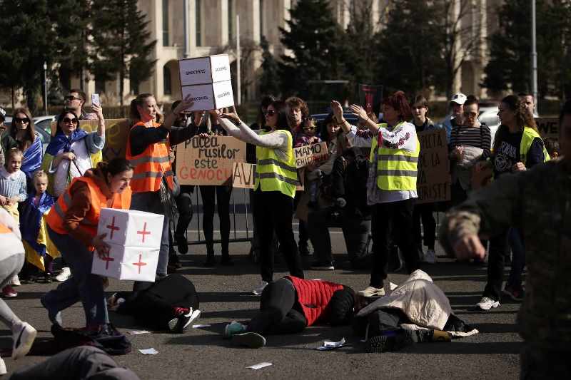 Proteste față de război, la București și la Constanța. Manifestanții ucraineni au cerut oprirea conflictului pornit de Rusia: „Vrem acasă”