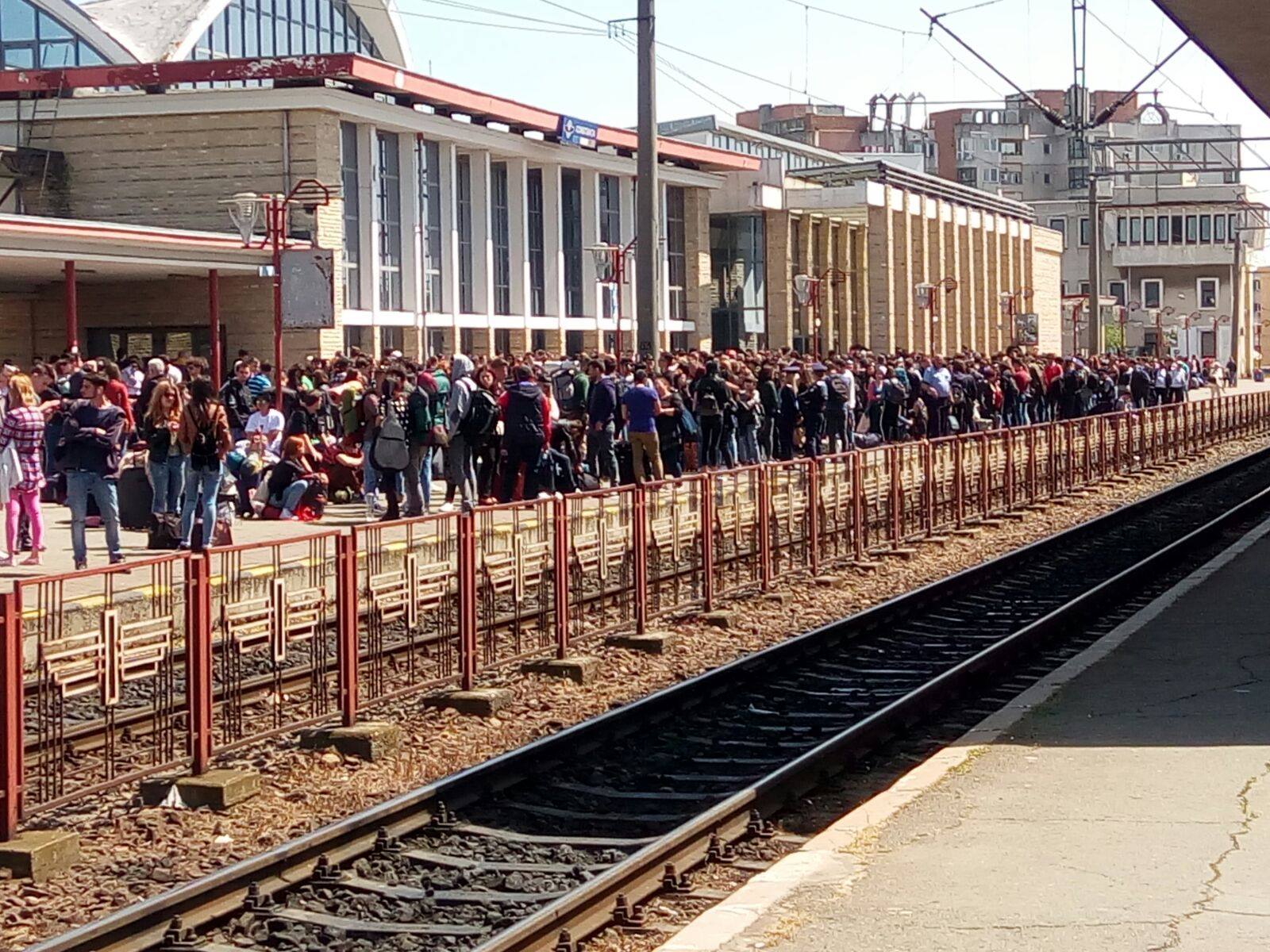 Minivacanța de 1 Mai, la final. 60.000 de turiști se mută în trafic! Accident în lanț pe Autostrada Soarelui