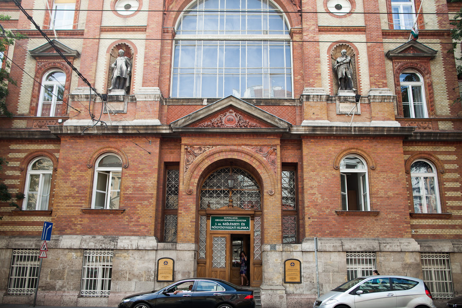 Borzalmas családi tragédia szakította szét a testvéreket, Erika 32 éve keresi húgát