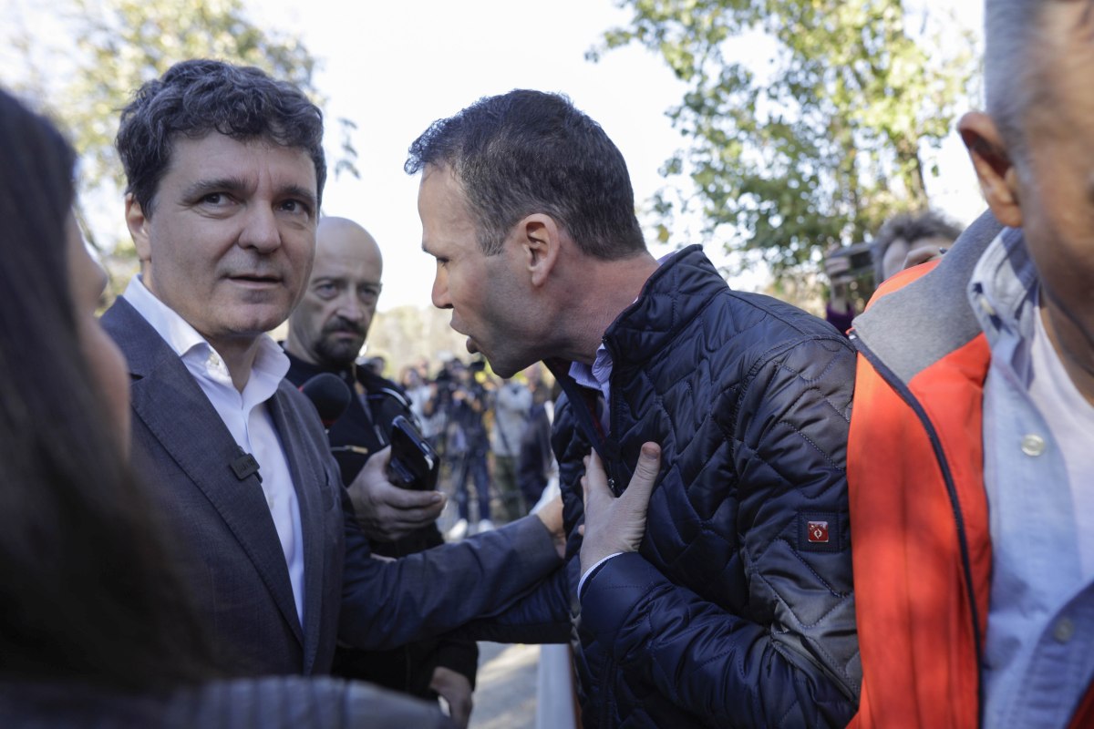 Robert Negoiță a venit peste Nicușor Dan la conferința de presă din Parcul IOR: „Nu răspundeți la telefon, la mesaj”