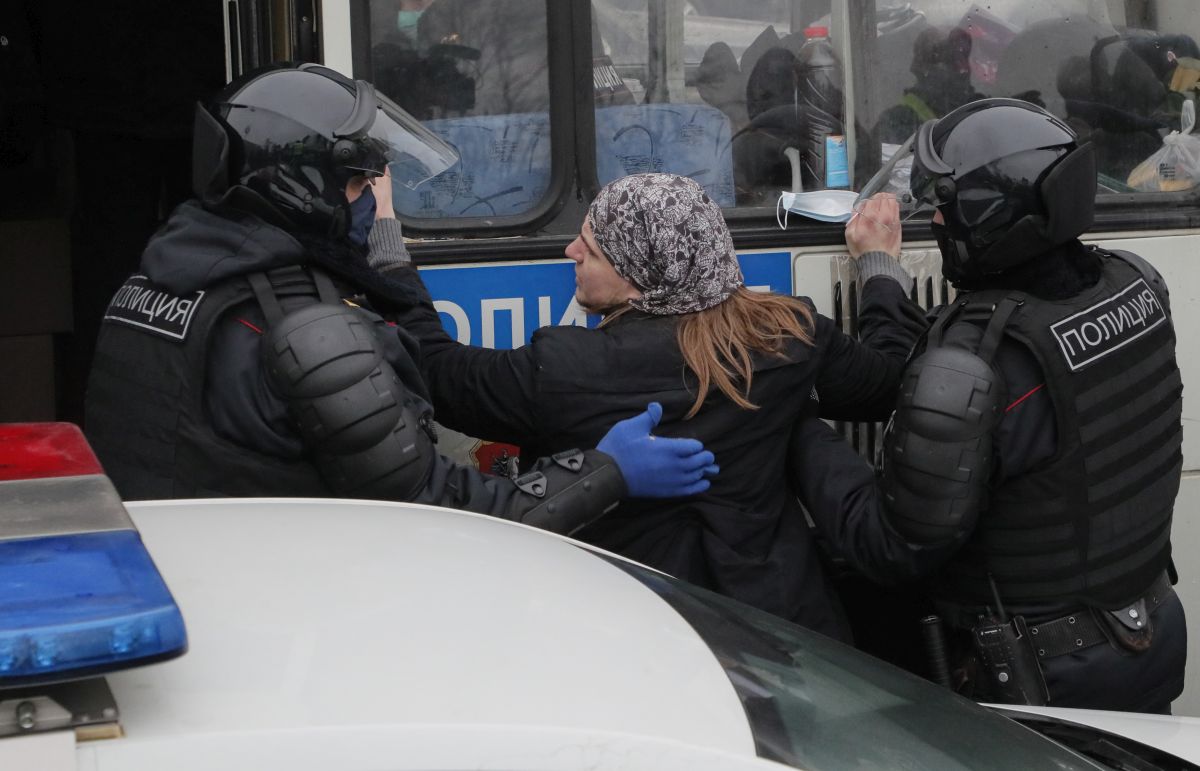 Protestele din Rusia | Peste 2.400 de oameni săltați, printre care și un copil. „Putin e un hoț!” și „Rusia fără Putin!”, au strigat manifestanții