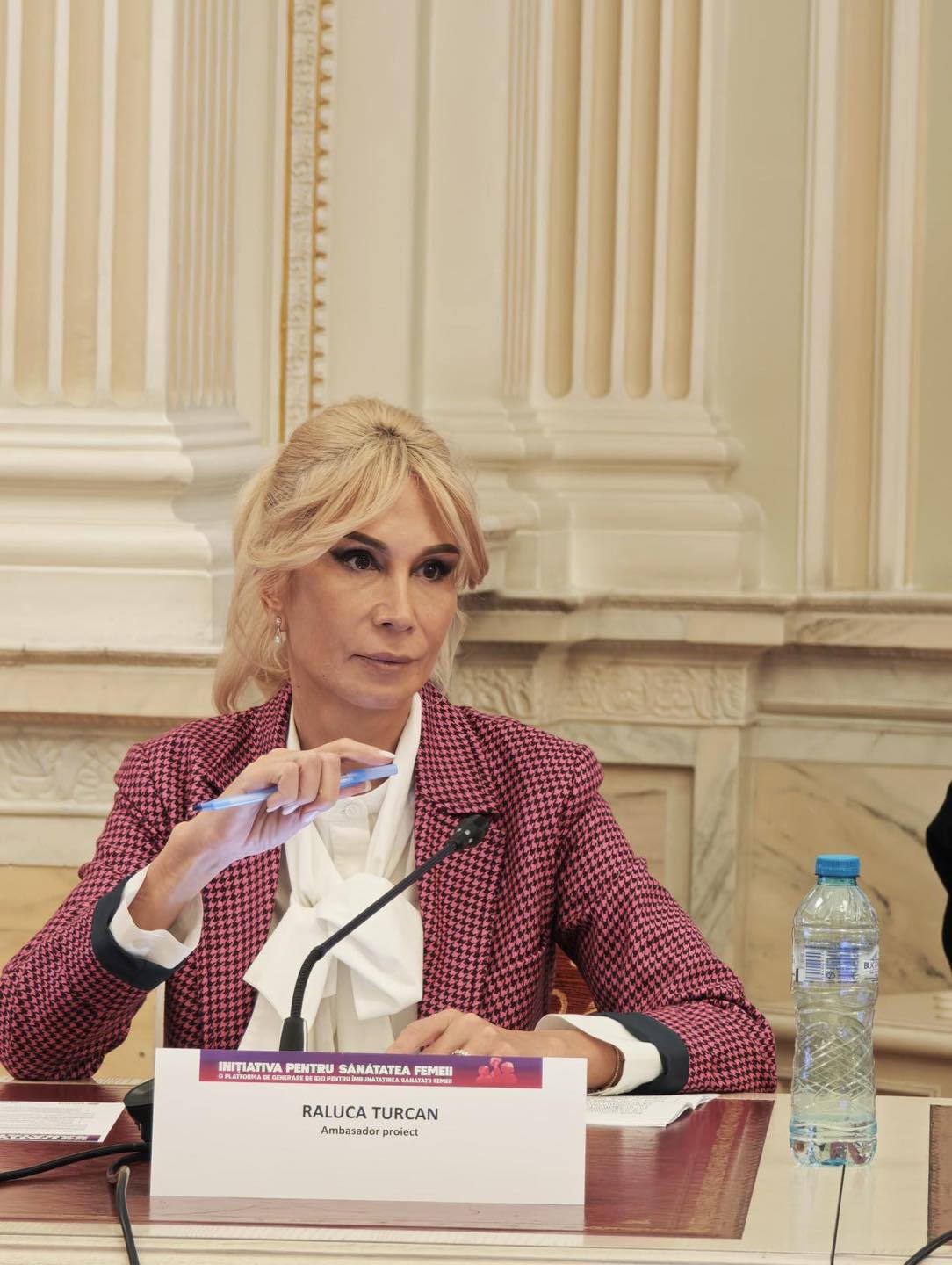 Imagini cu Raluca Turcan, după ce ar fi apelat la intervenții estetice. Transformarea fostului ministru al culturii este uluitoare
